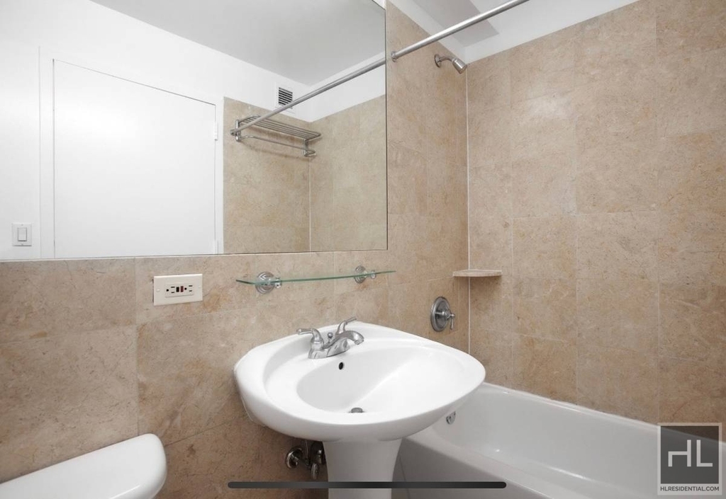 West 43rd Street - Photo 2