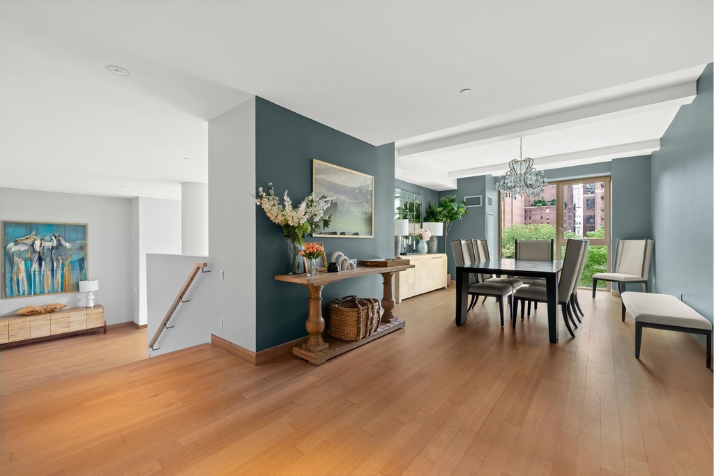 50 Gramercy Park N - Photo 2