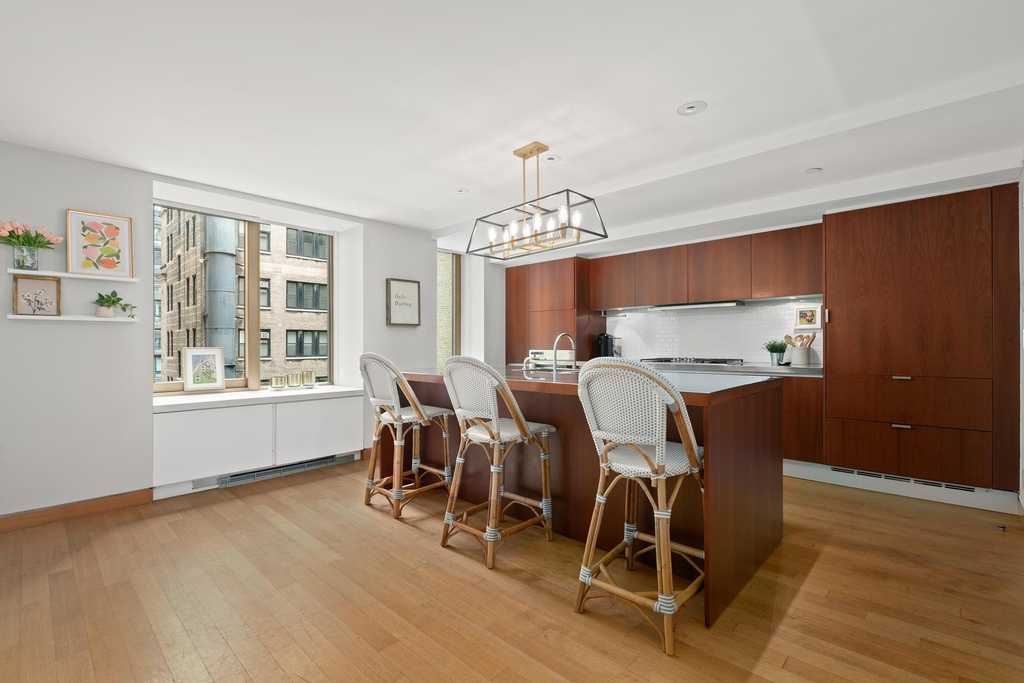 50 Gramercy Park N - Photo 5