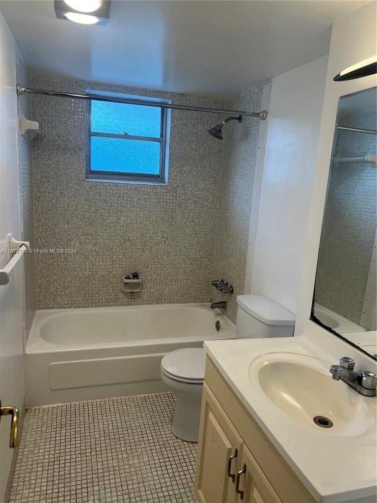 2825 Ne 201st Ter - Photo 13