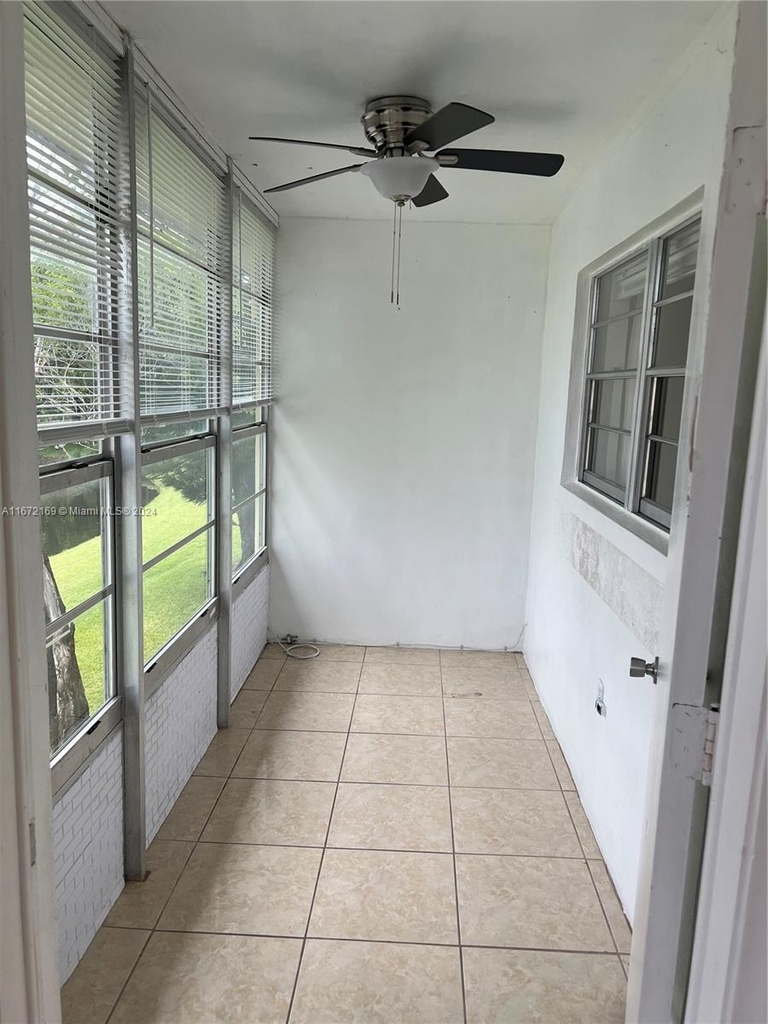 2825 Ne 201st Ter - Photo 14