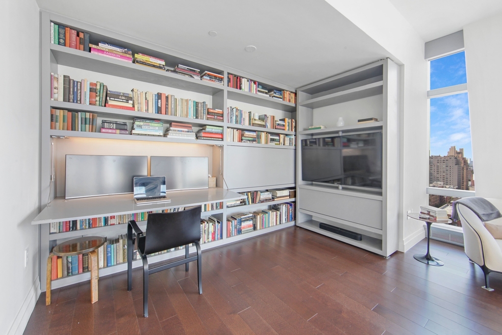 35 West 15th Street - Photo 3