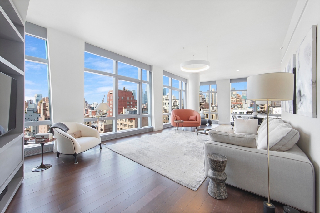 35 West 15th Street - Photo 0