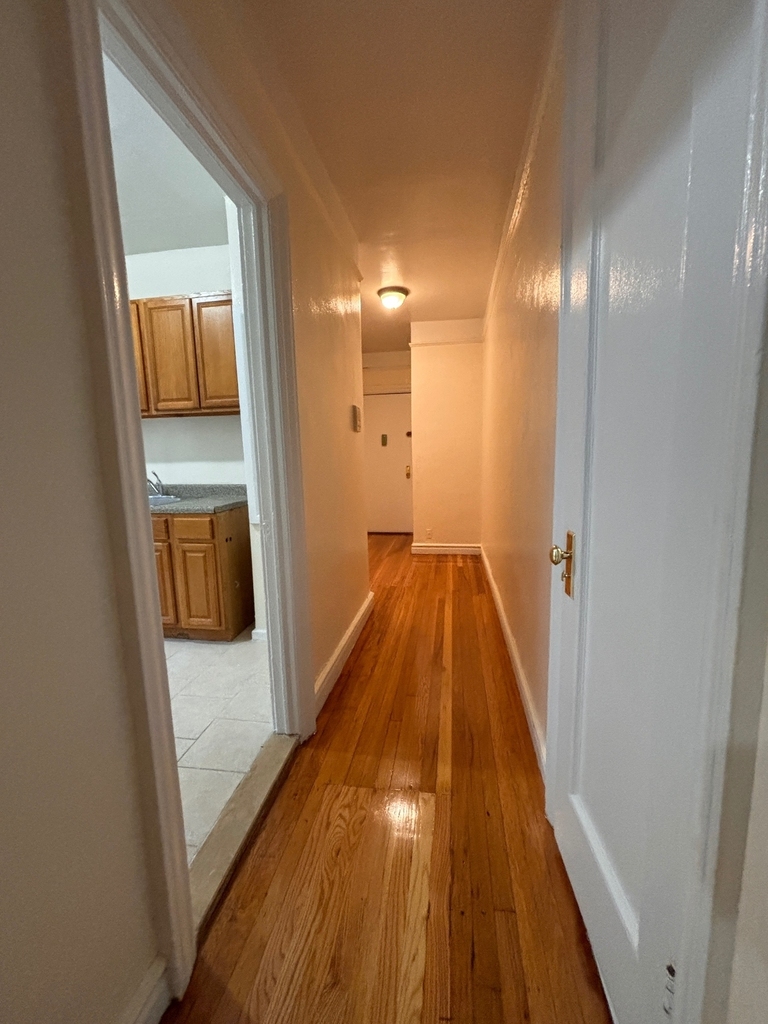 124 Ft George Avenue - Photo 2