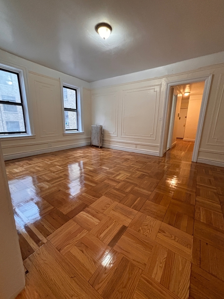 124 Ft George Avenue - Photo 1