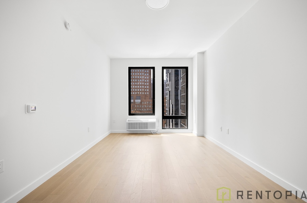99 Fleet Place - Photo 9
