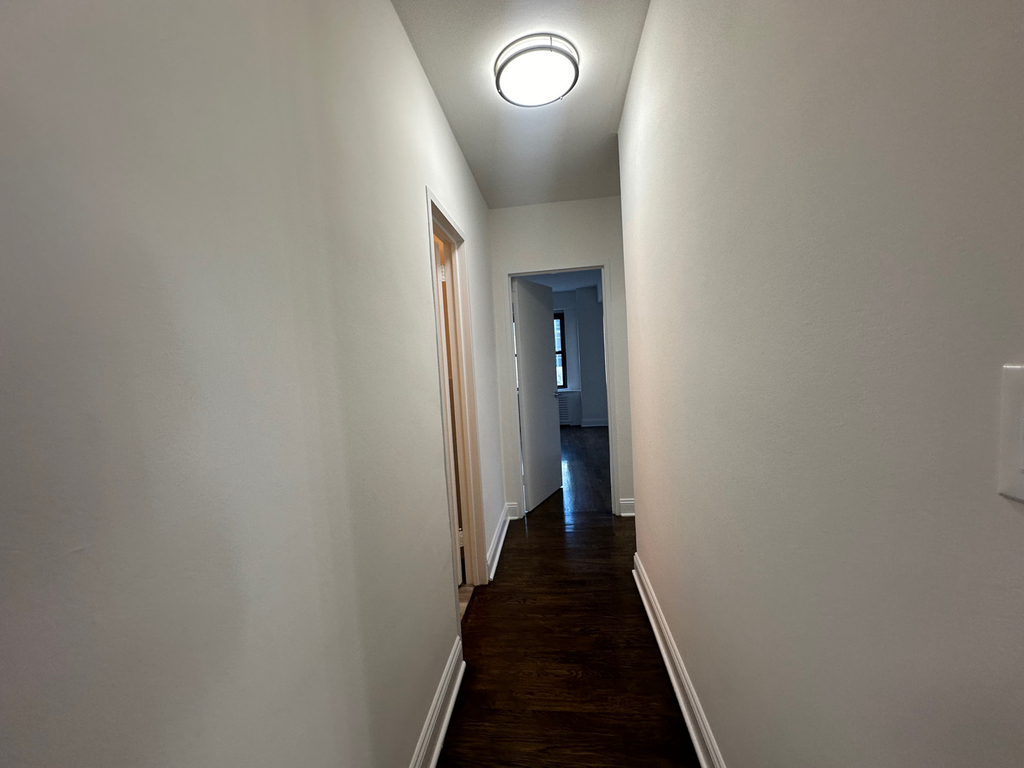 157 East 57th Street - Photo 9