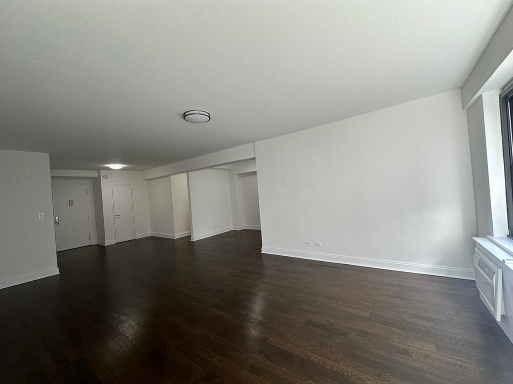 157 East 57th Street - Photo 8