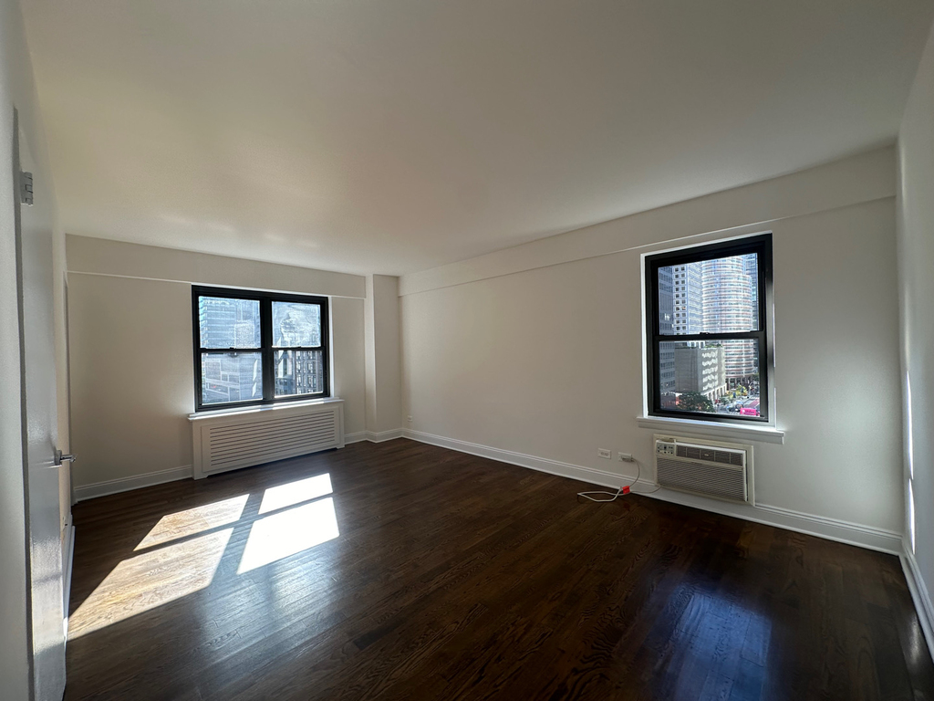 157 East 57th Street - Photo 16