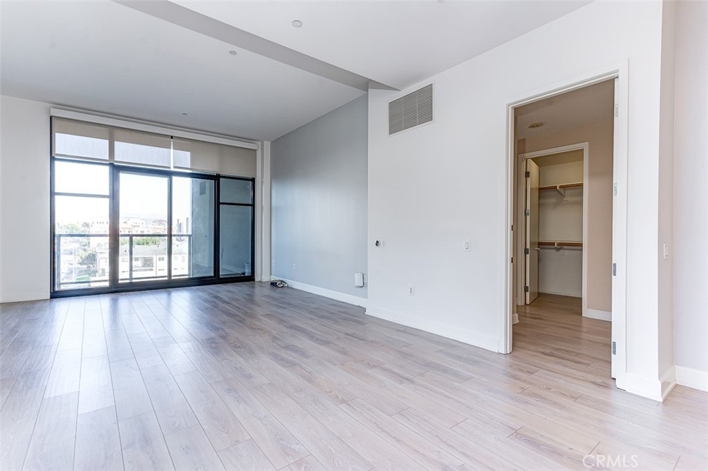 3223 W 6th Street - Photo 7