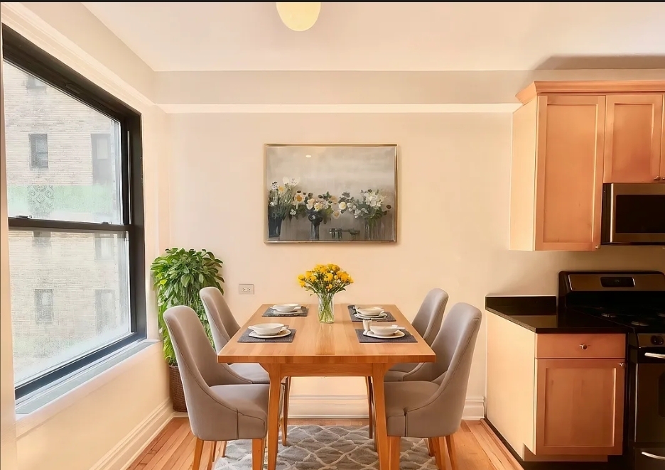 East 68th Street - Photo 7