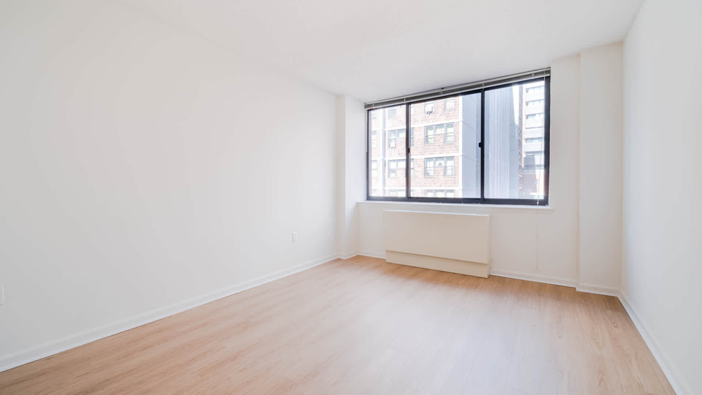 505 W. 54th St. - Photo 39