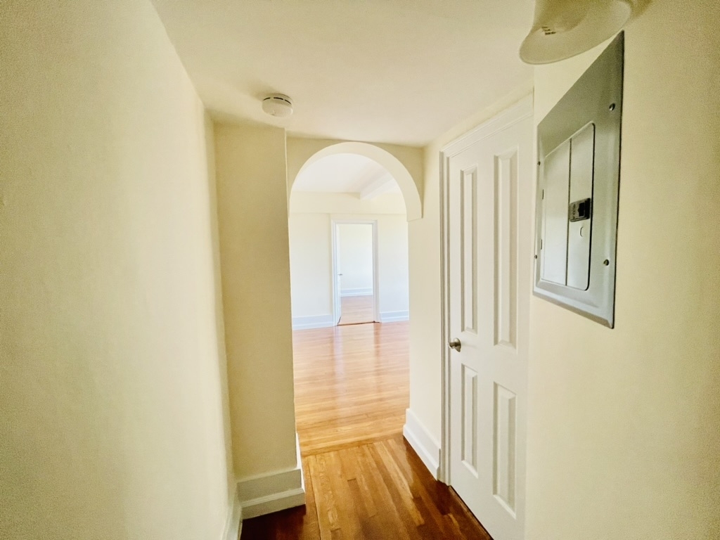 850 Amsterdam Avenue - Photo 4