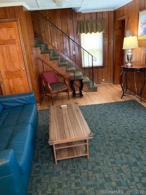 172 College Place - Photo 4