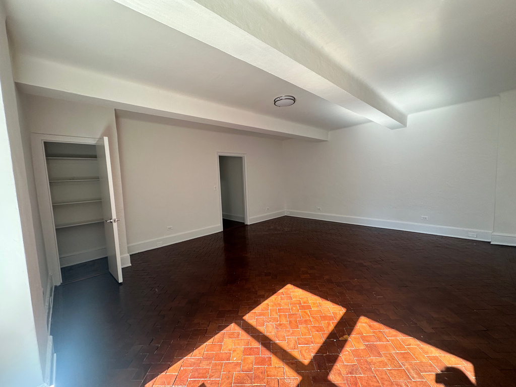 160 West 73rd Street - Photo 0