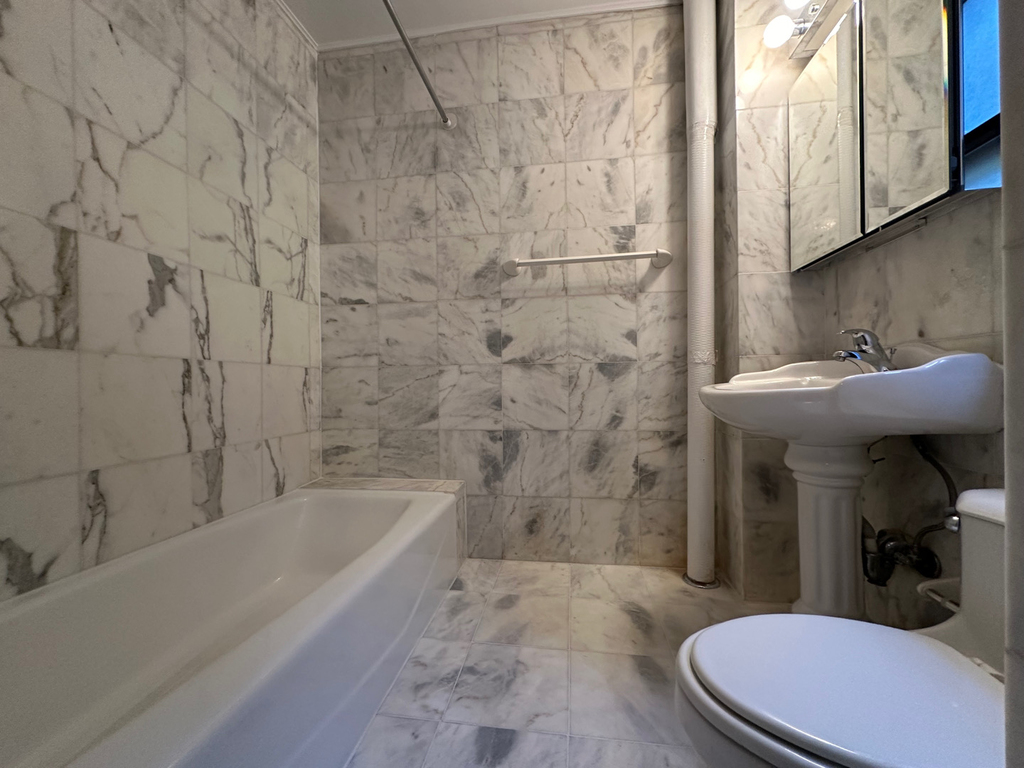 147 West 79th Street - Photo 7