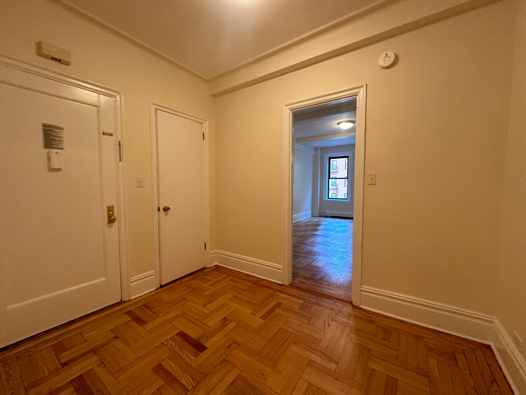 147 West 79th Street - Photo 12