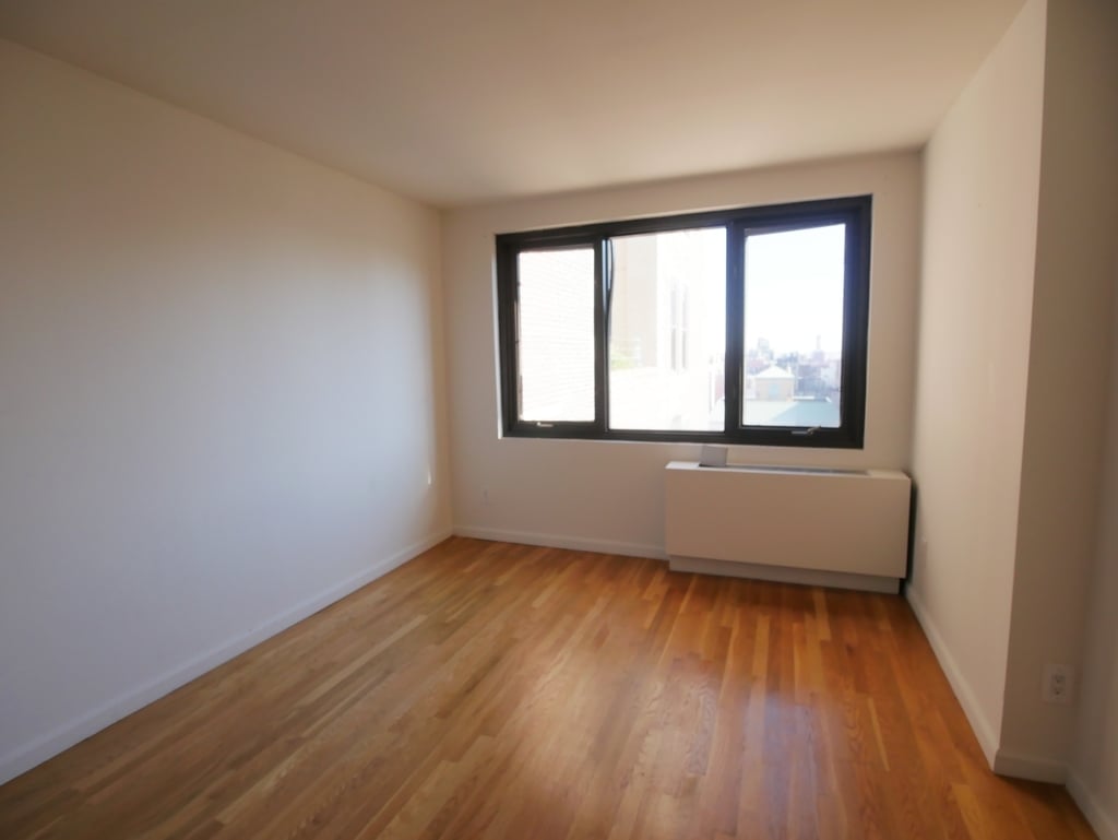 77 5th Avenue - Photo 4