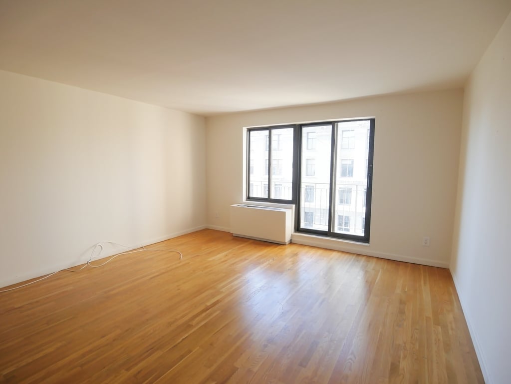 77 5th Avenue - Photo 7