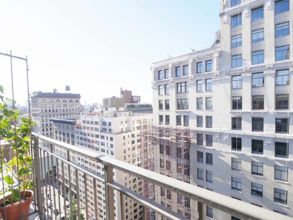 77 5th Avenue - Photo 9