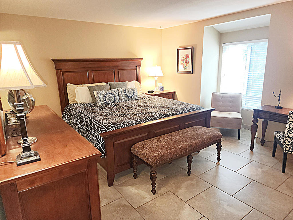 5225 E Waverly Drive - Photo 2