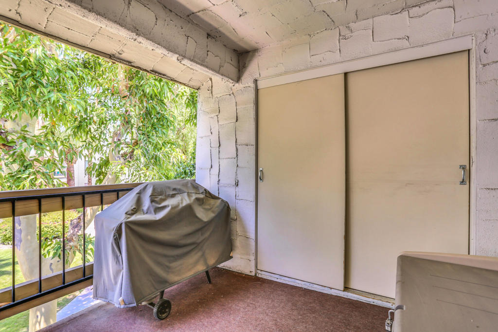 5225 E Waverly Drive - Photo 8