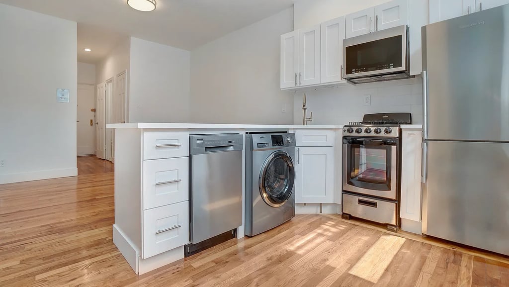 165 East 3rd Street - Photo 2