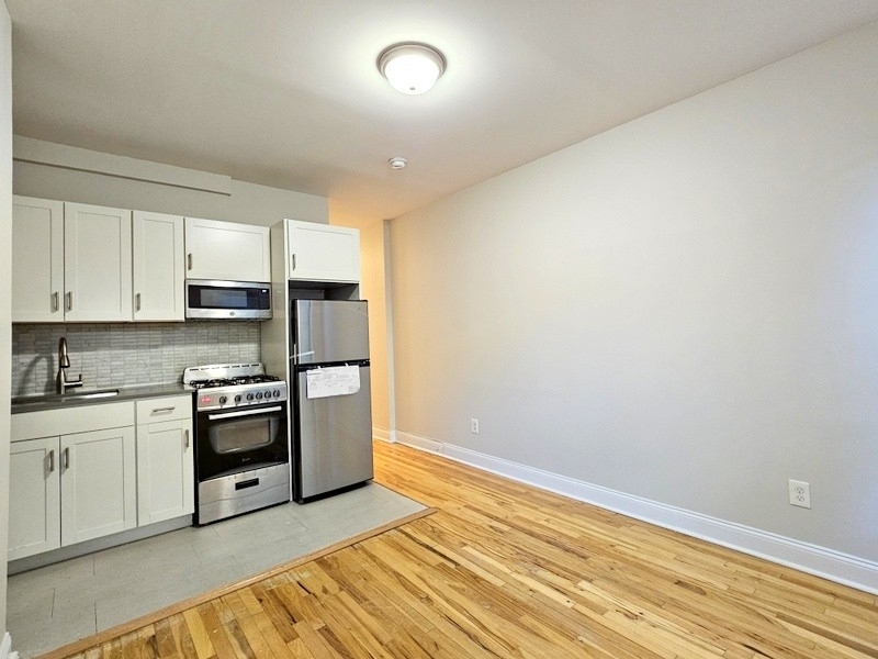 515 West 168th Street - Photo 4