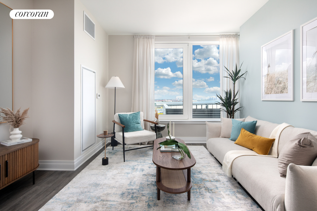 5 Bay St - Photo 0