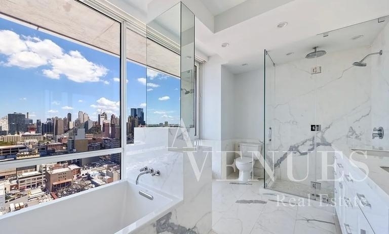 W 42nd St #7f - Photo 5