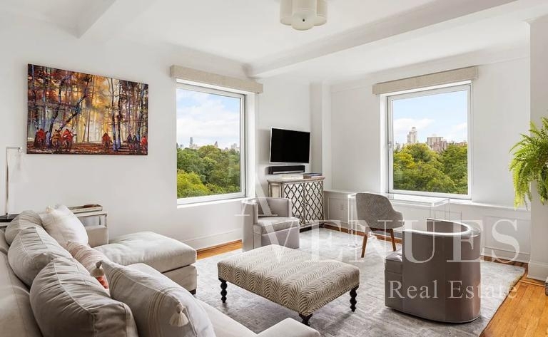 Fifth Avenue - Photo 5