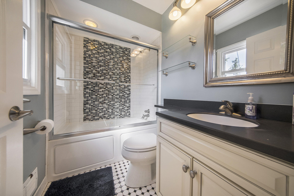 3465 Charing Cross Road - Photo 8