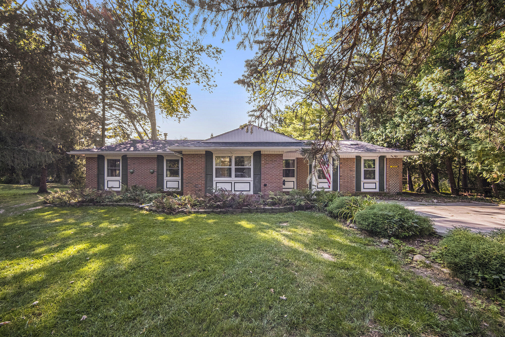 3465 Charing Cross Road - Photo 1