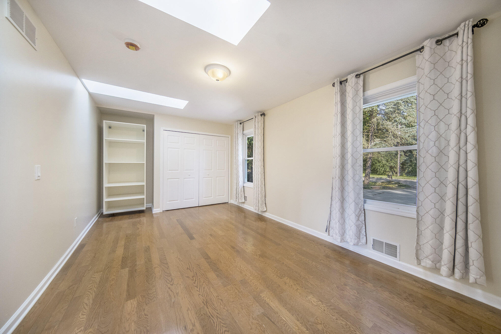 3465 Charing Cross Road - Photo 11