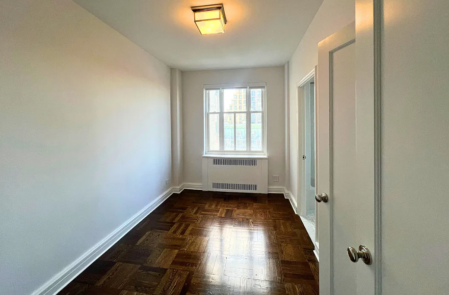 West  89 Street  - Photo 4