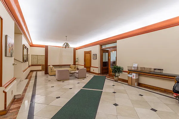 East 38th Street - Photo 4