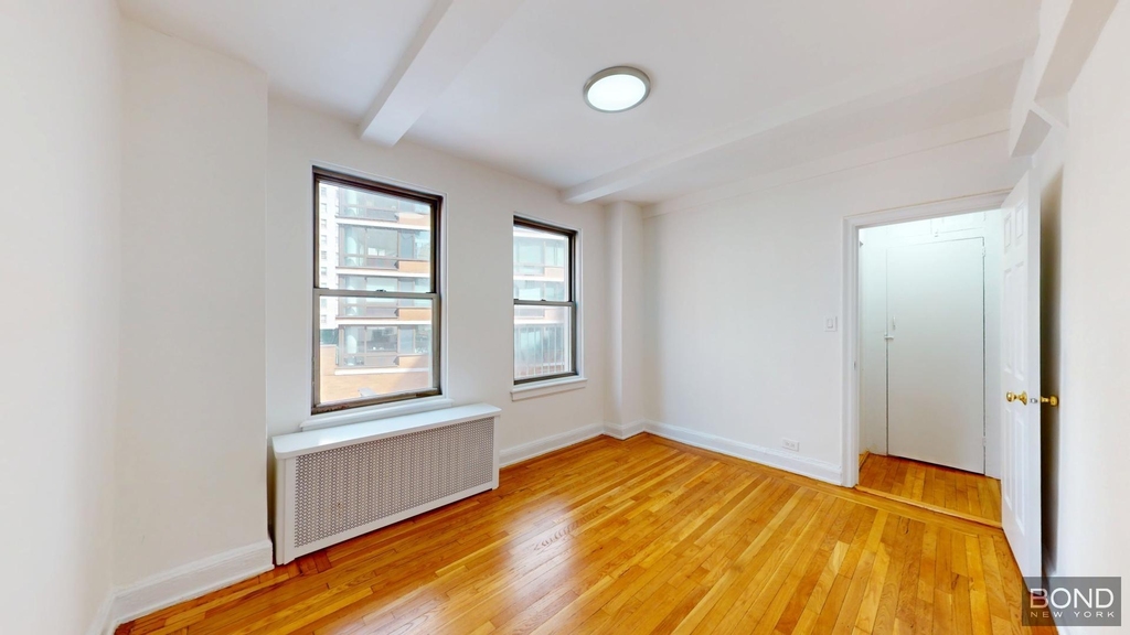 East 38th Street - Photo 2
