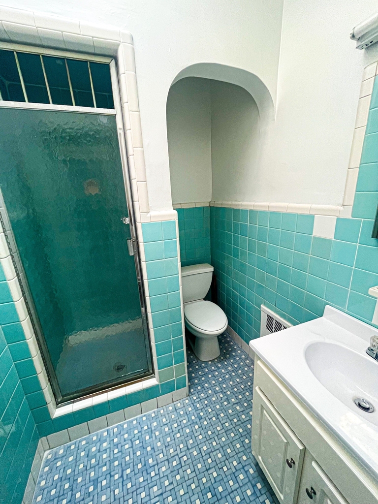 626 Remsen Avenue - Photo 6