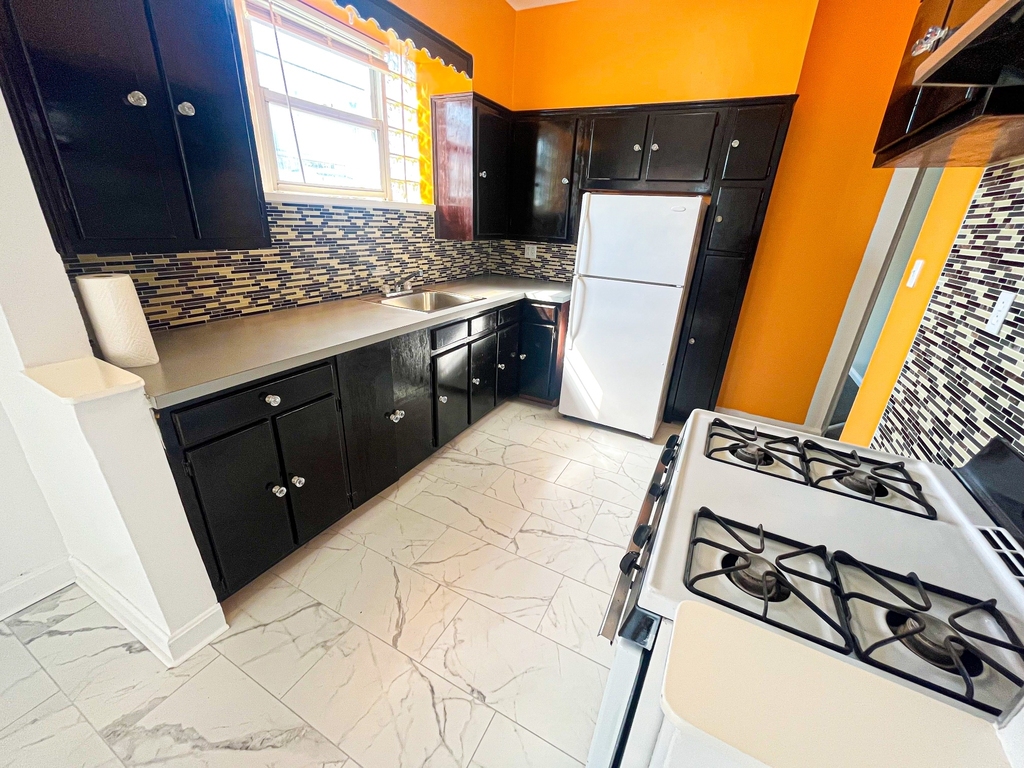 626 Remsen Avenue - Photo 2