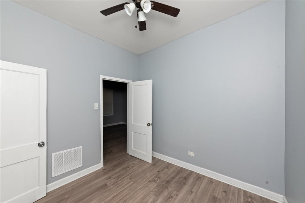 12219 S Lowe Avenue - Photo 3