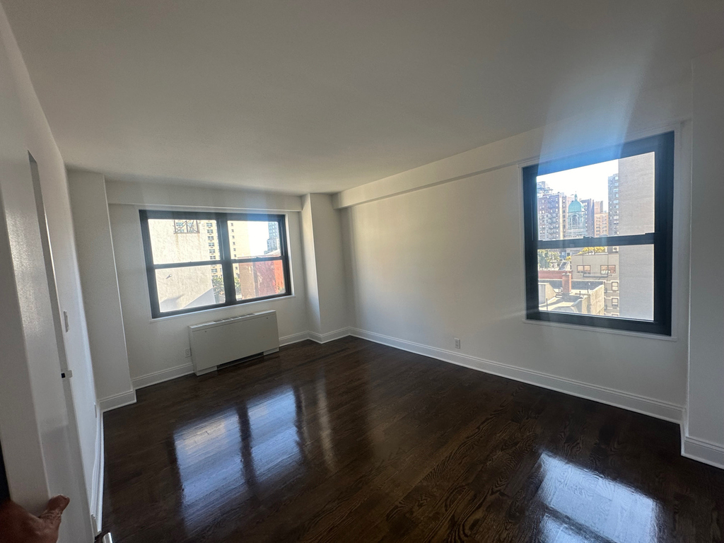 400 East 89th Street - Photo 13