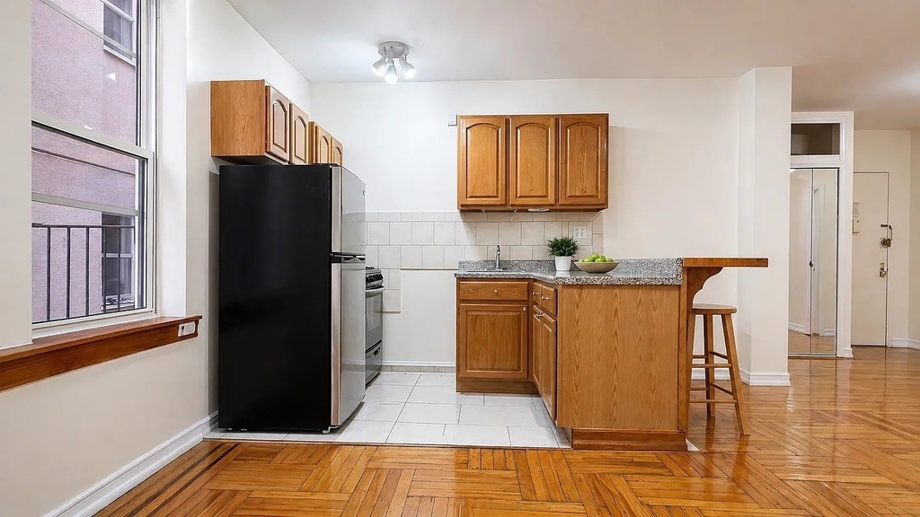 707 West 171st Street - Photo 6