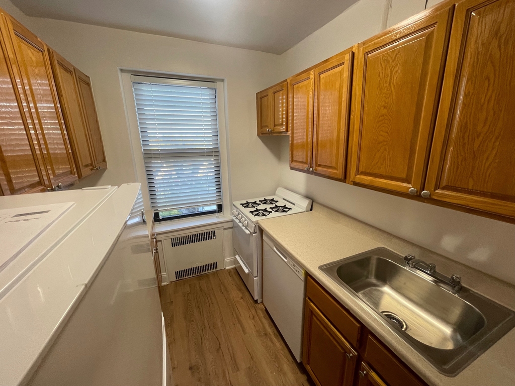 88-4 63rd Drive - Photo 1