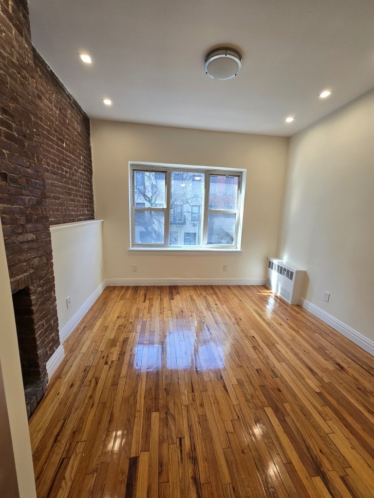 441 East 83rd Street - Photo 5