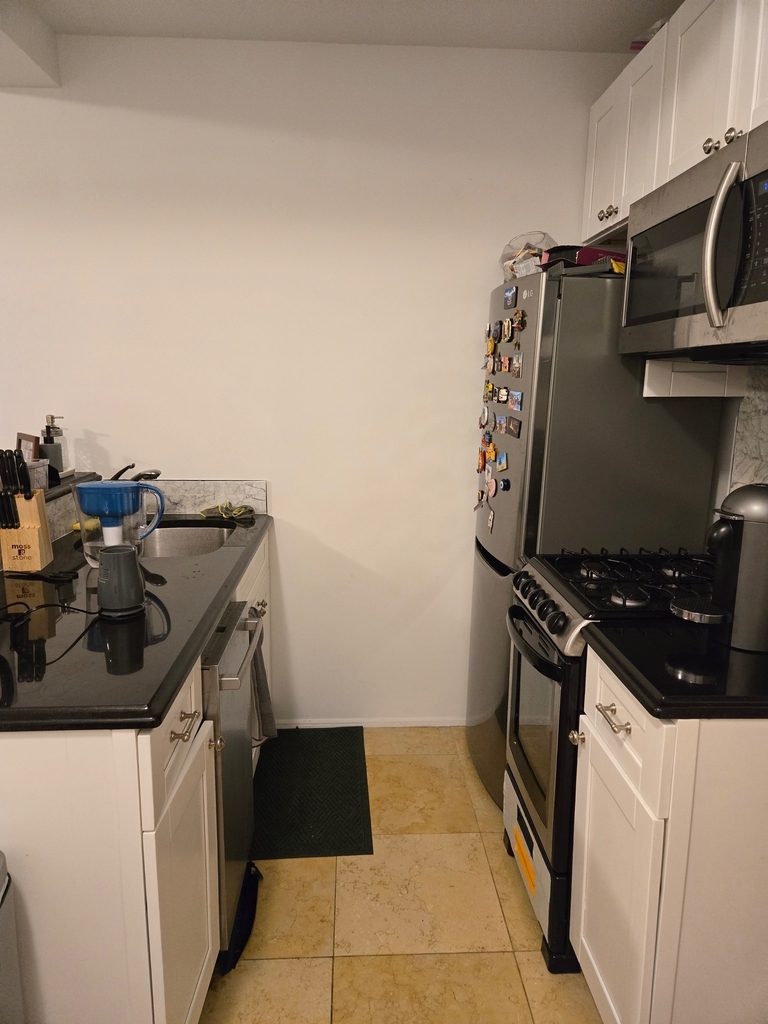 441 East 83rd Street - Photo 2