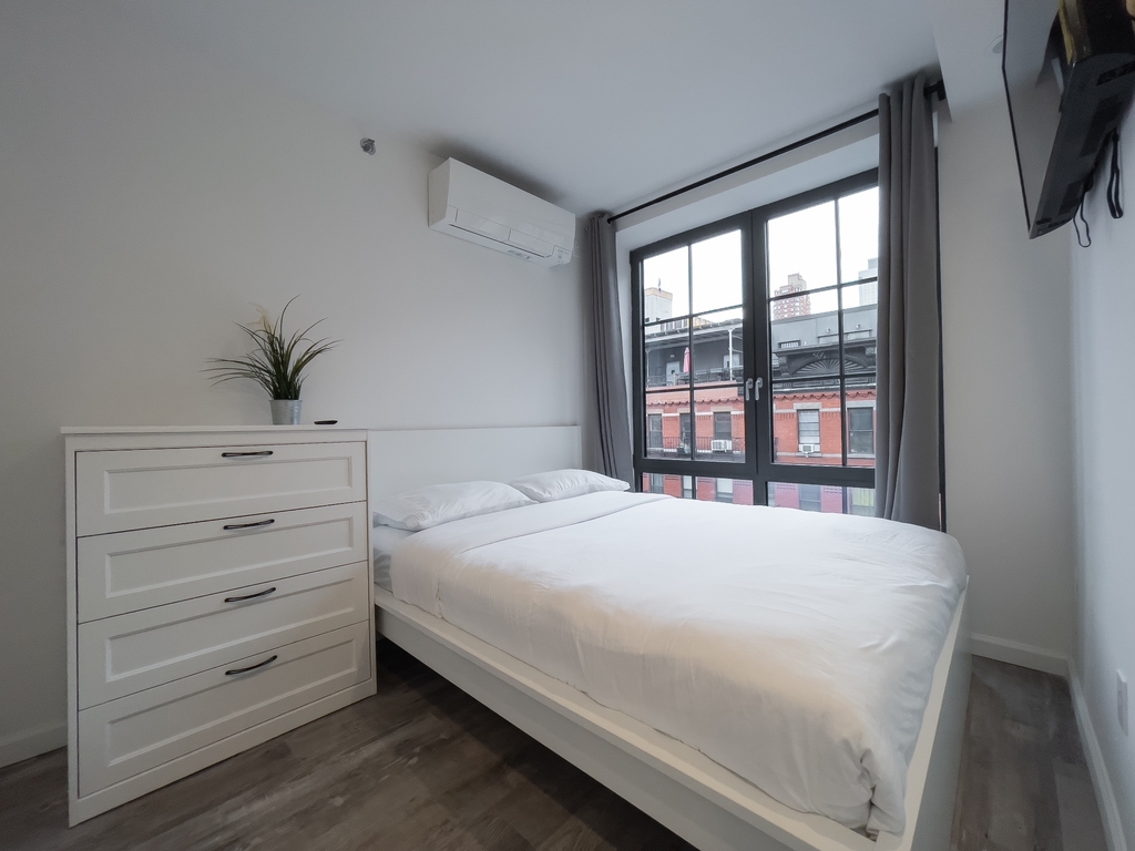 433 West 53rd Street - Photo 4