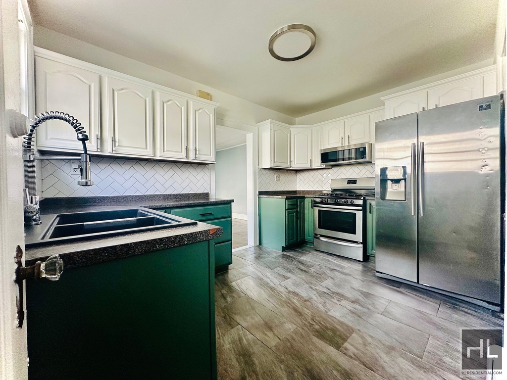 Greenvale Avenue - Photo 2