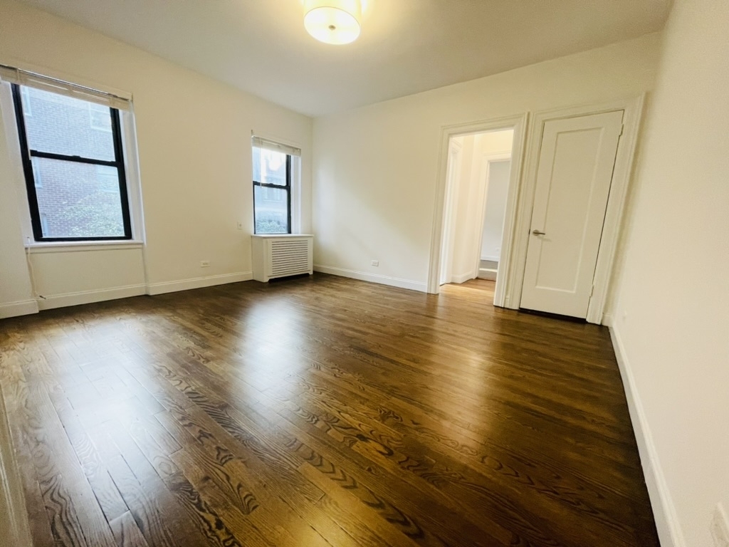 71 West 12th Street - Photo 9