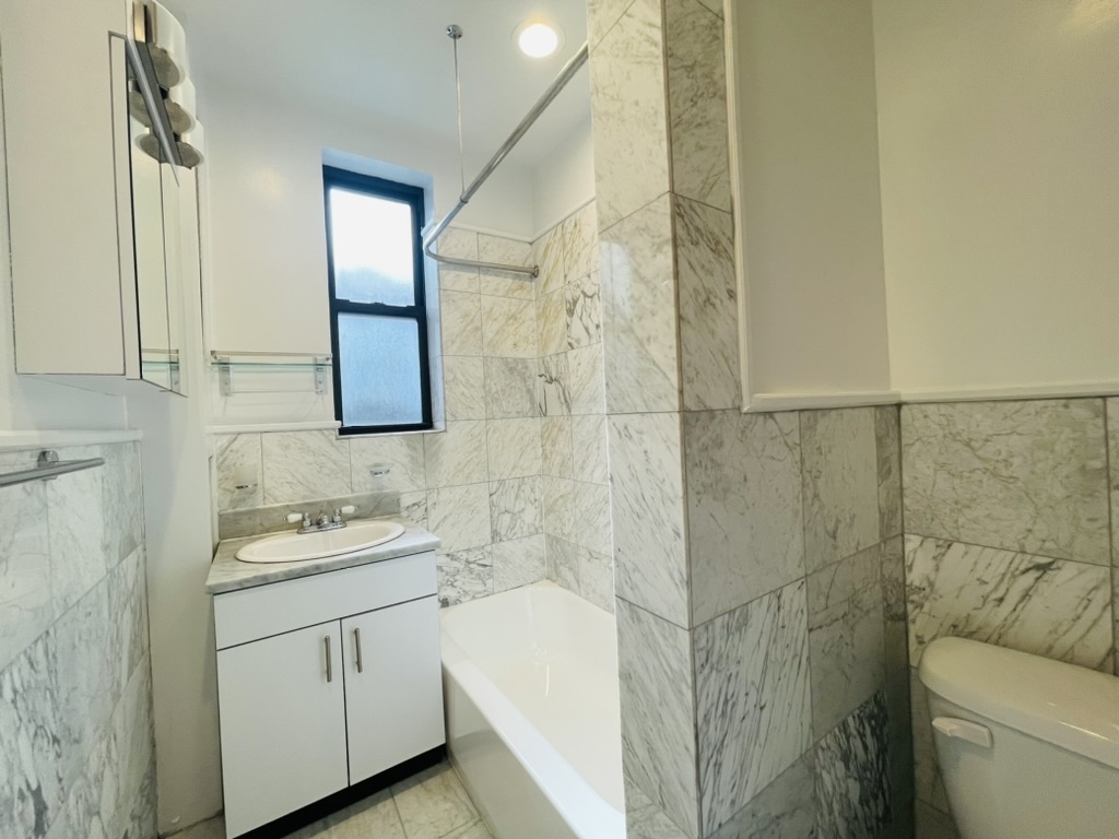 71 West 12th Street - Photo 3