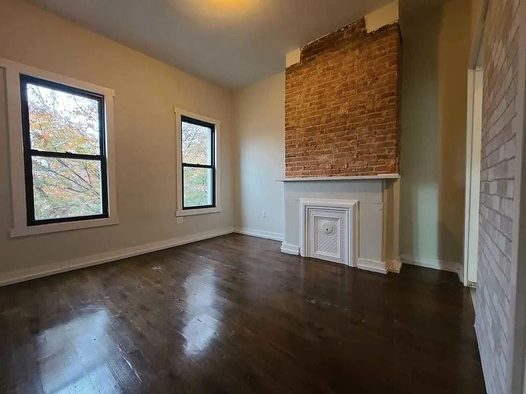 Sumpter Street - Photo 2